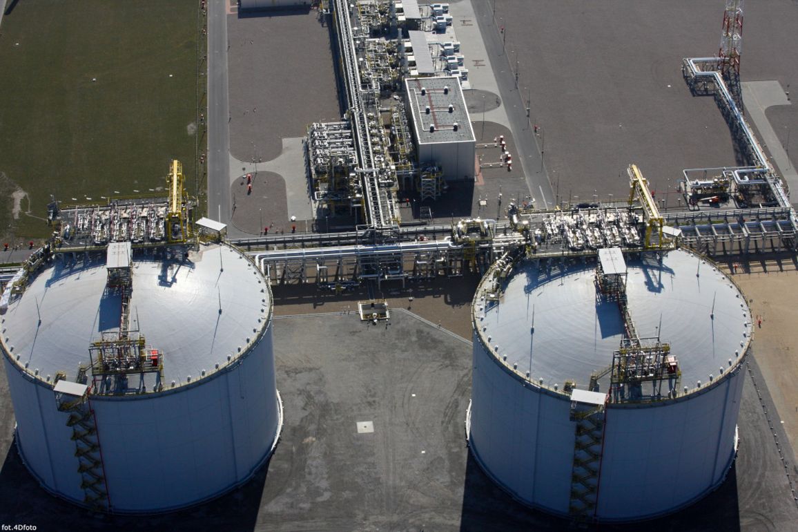 Pierwsza komercyjna dostawa LNG 17.06.2016 - 04